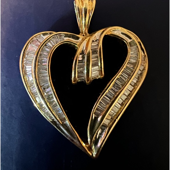 Large 14 KT GOLD heart diamond pendant - Picture 1 of 2